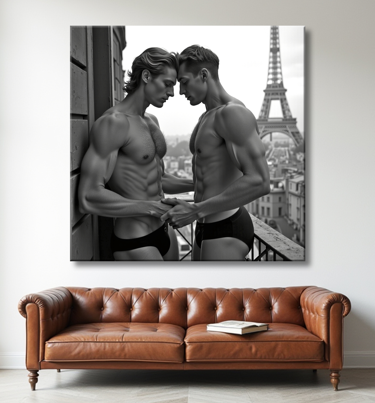 Couple masculin au balcon – tableau noir et blanc chic avec decor