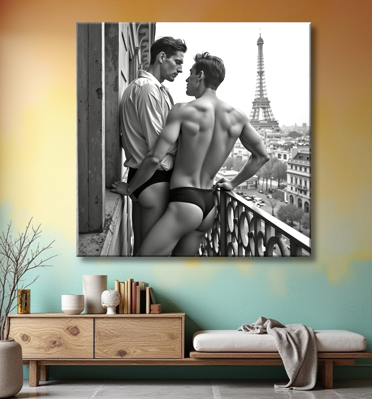 Couple masculin au balcon – tableau noir et blanc chic avec decor