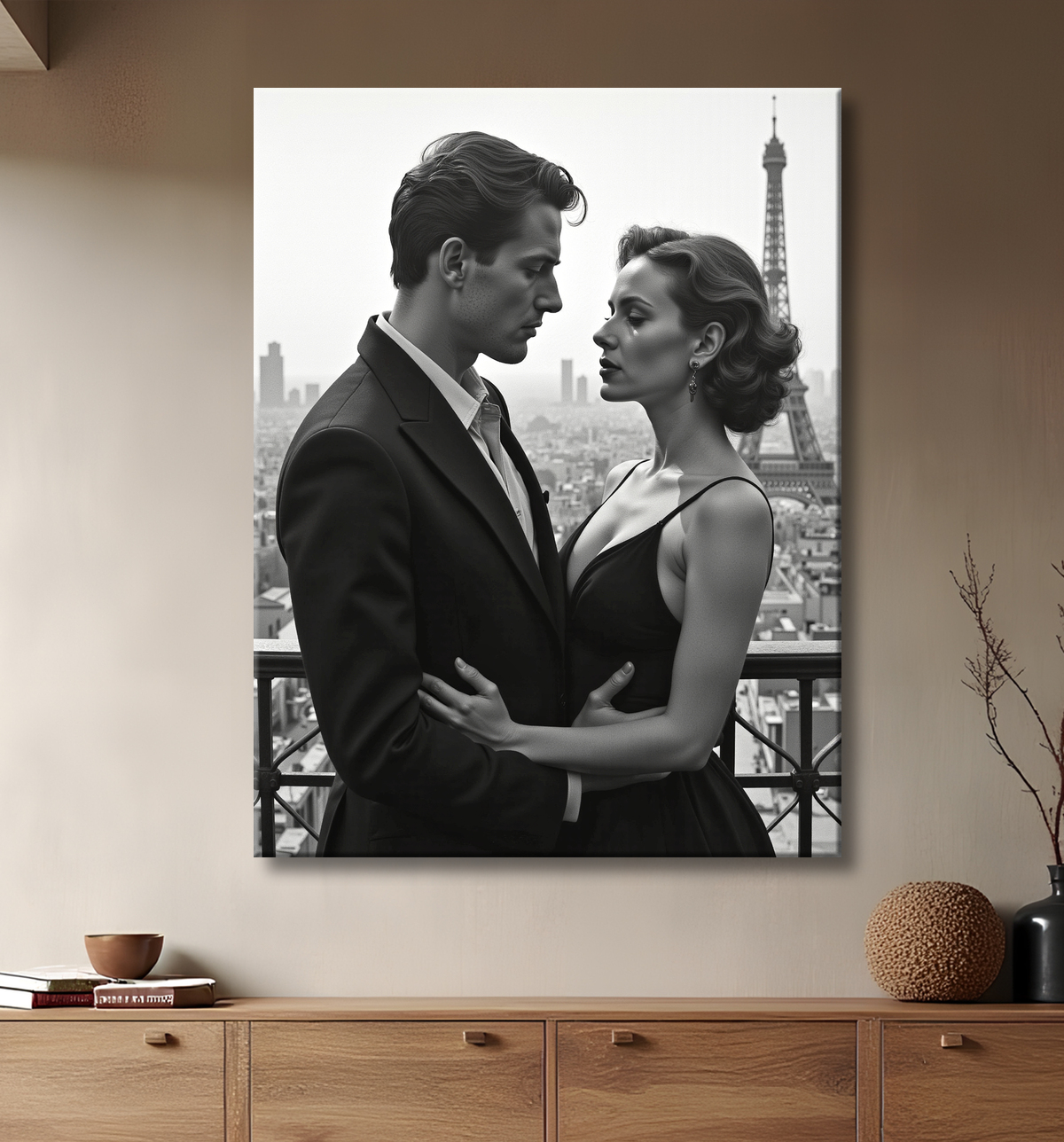 Tableau noir et blanc couple à Paris avec decor