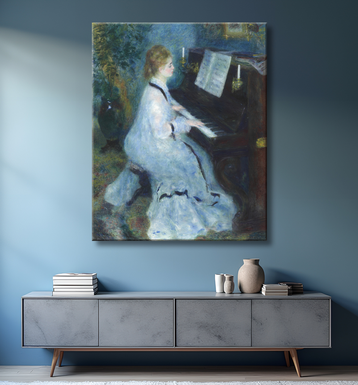 Reproduction femme au piano de Pierre-Auguste Renoir avec decor