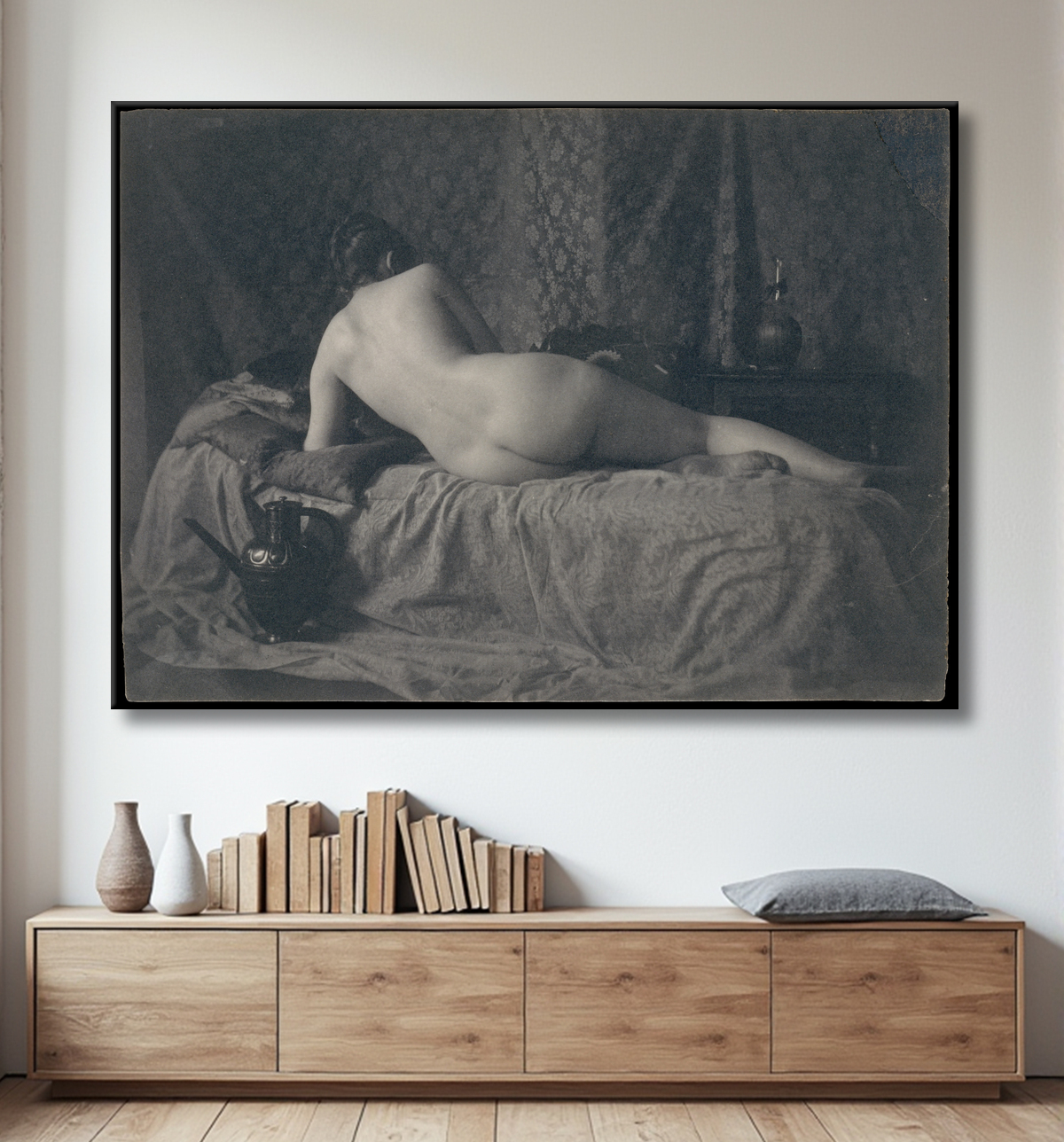 Reproduction [Femme nue de dos] de Unknown avec decor