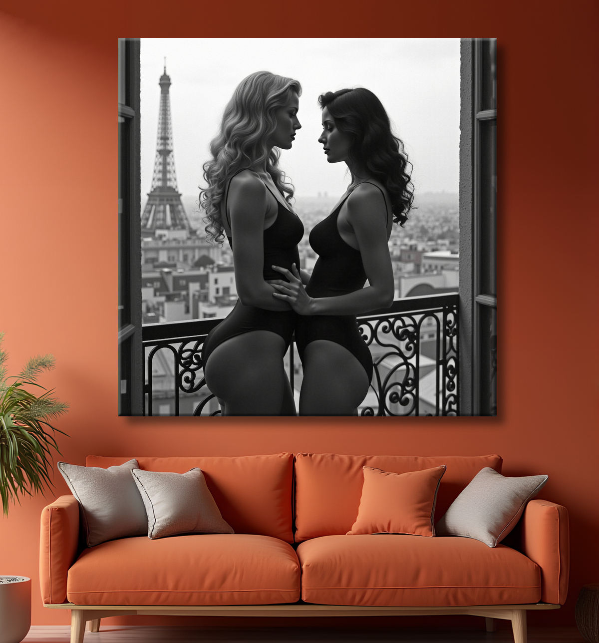 Tableau couple femmes chic Paris noir et blanc avec decor