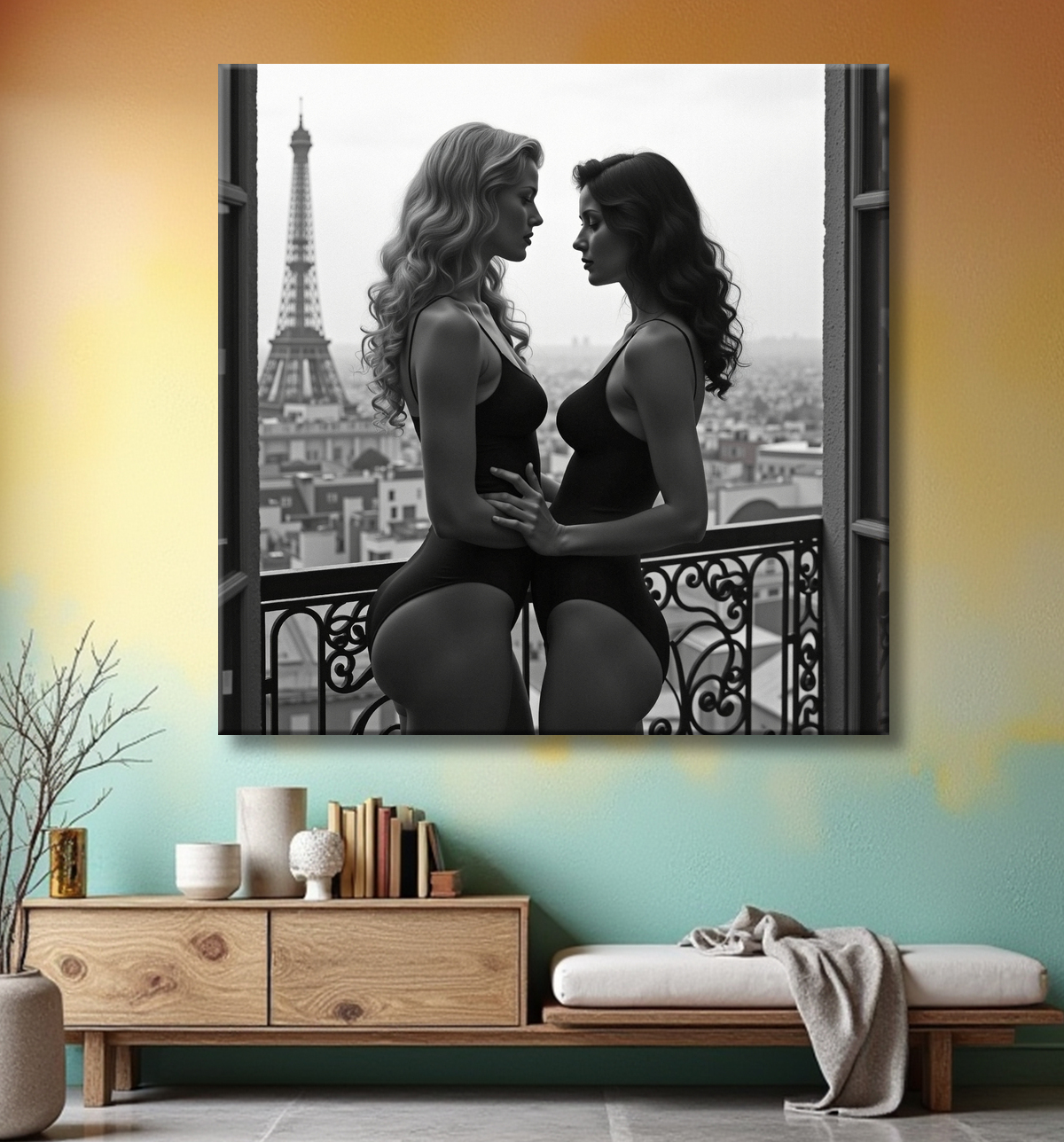 Tableau couple femmes chic Paris noir et blanc avec decor