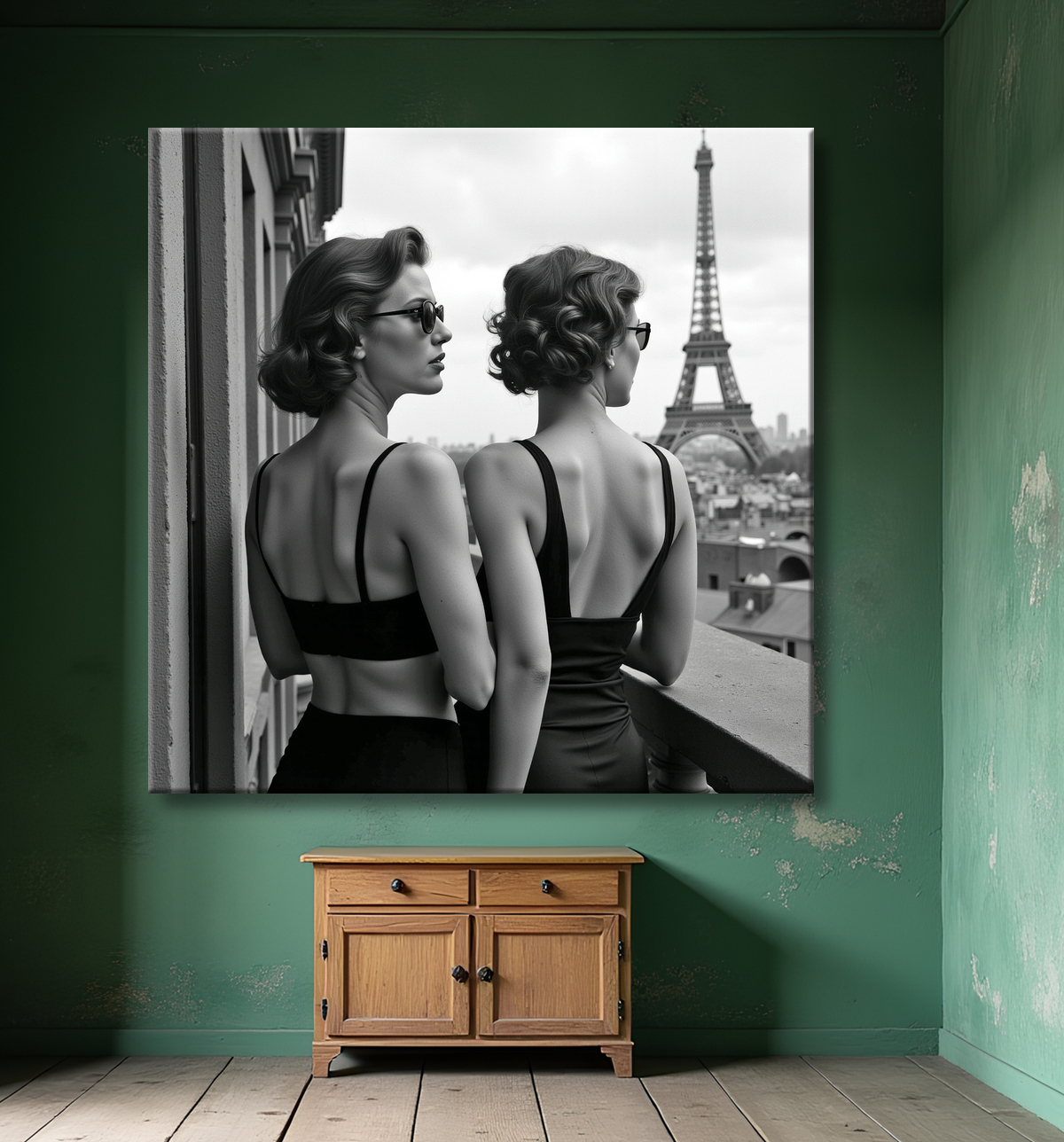 Tableau couple femmes chic Paris noir et blanc avec decor