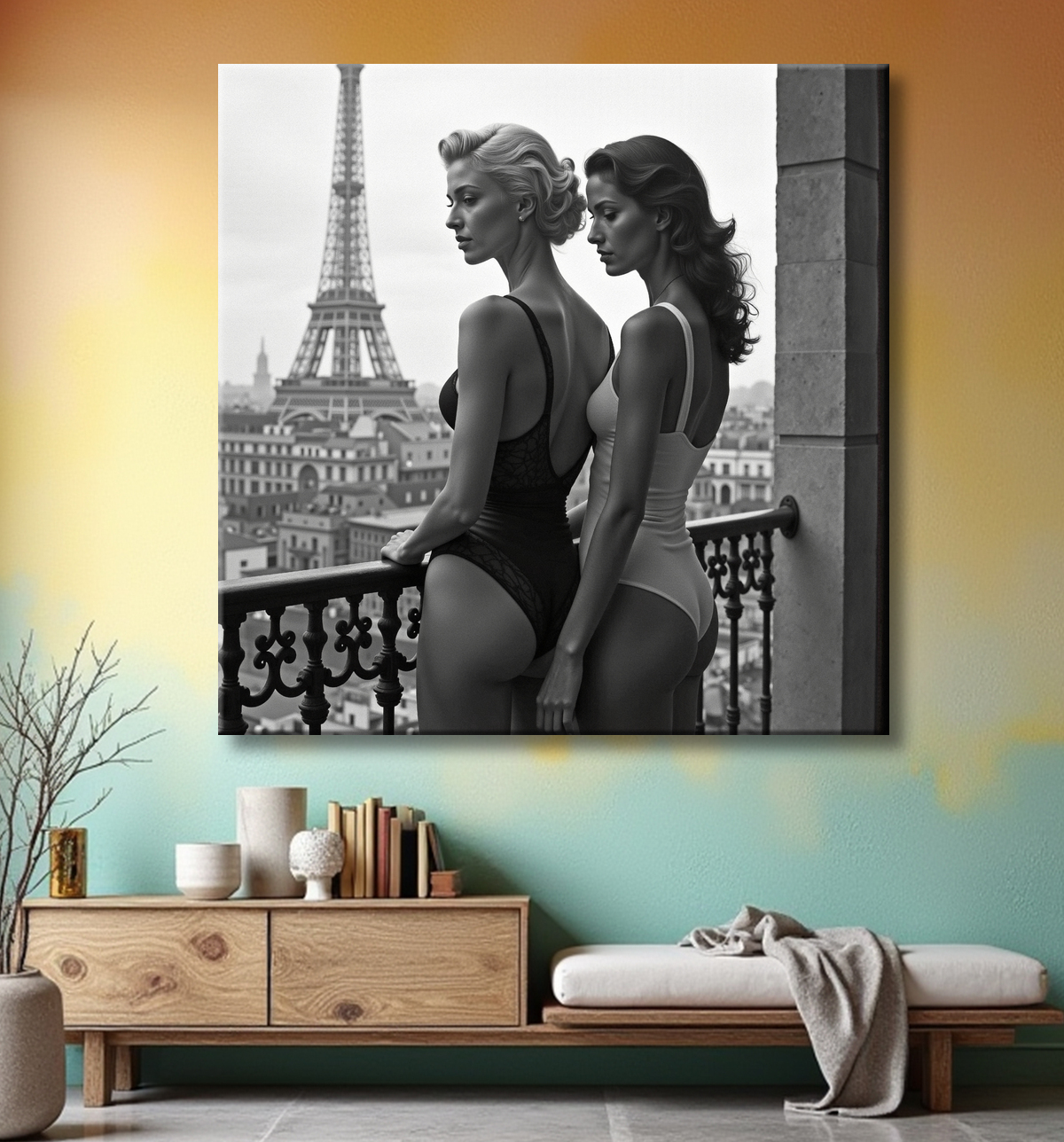 Tableau couple femmes chic Paris noir et blanc avec decor