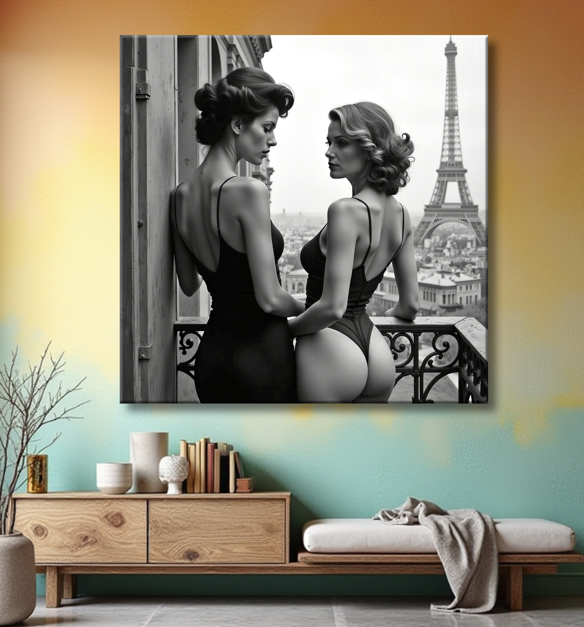 Tableau couple femmes chic Paris noir et blanc avec decor