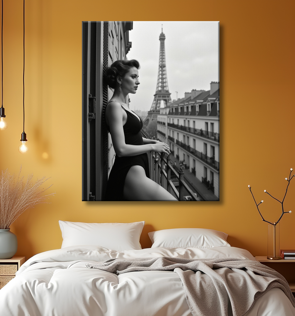 Femme au balcon – tableau noir et blanc intimiste avec decor
