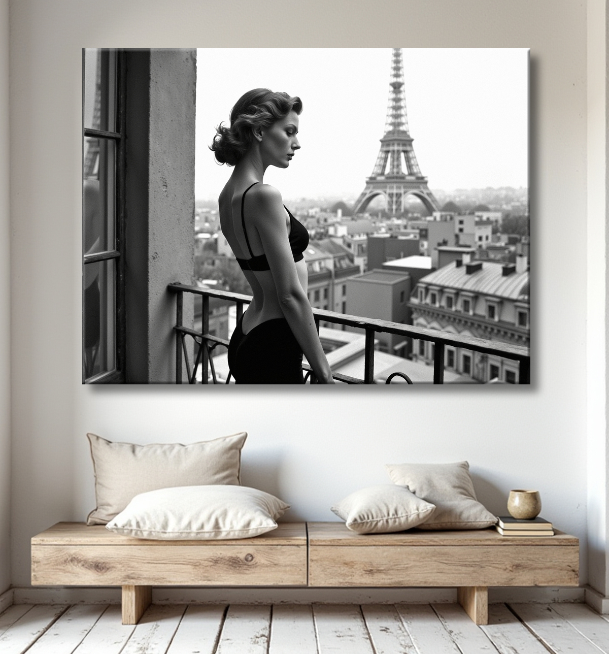 Femme au balcon – tableau noir et blanc intimiste avec decor