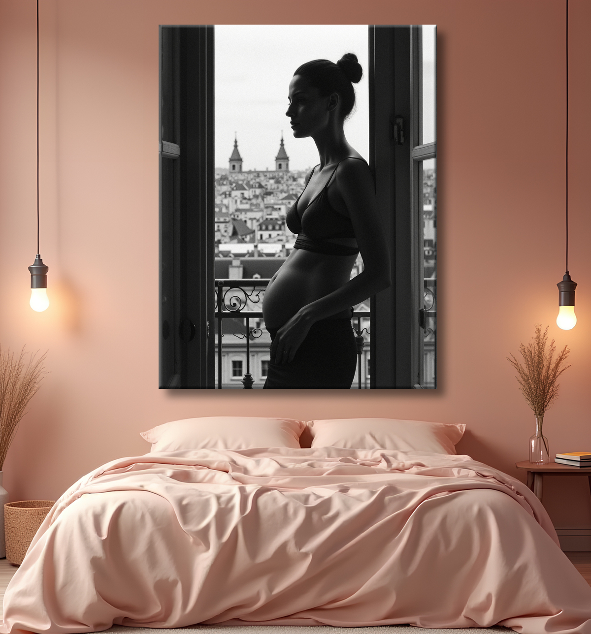 Femme au balcon – tableau noir et blanc intimiste avec decor