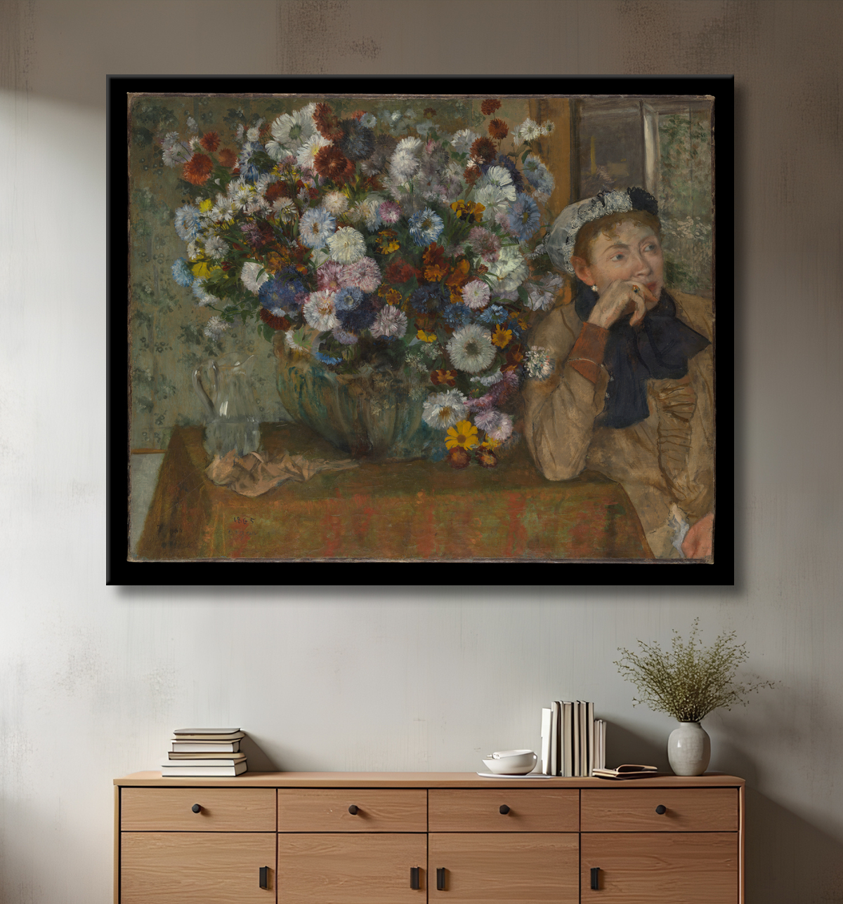 Reproduction Une femme assise à côté d'un vase de fleurs (Madame Paul Valpinçon ?) de Edgar Degas avec decor