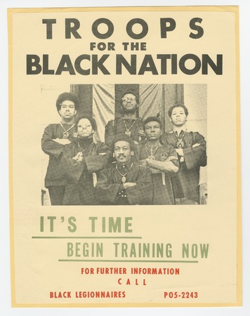 Poster premium fabriqué en France ou toile fine art encadrée. Flyer des Troupes pour la Nation Noire. Ce dépliant a de l'encre noire, verte et rouge sur du papier blanc...