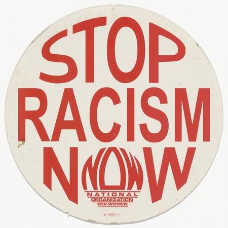 Affiche encadrée d'art réalisée en France ou toile fine art imprimée. Affichette avec le message "STOP RACISM NOW"...