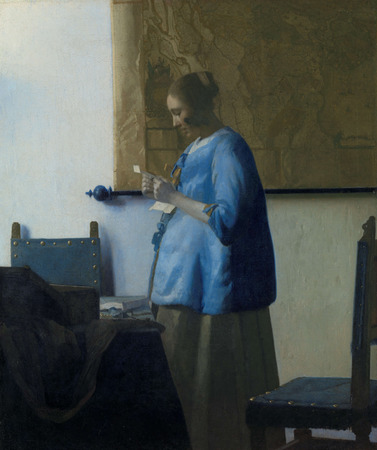 Affiche encadrée haut de gamme en France ou toile d’art imprimée. La Femme en bleu lisant une lettre...
